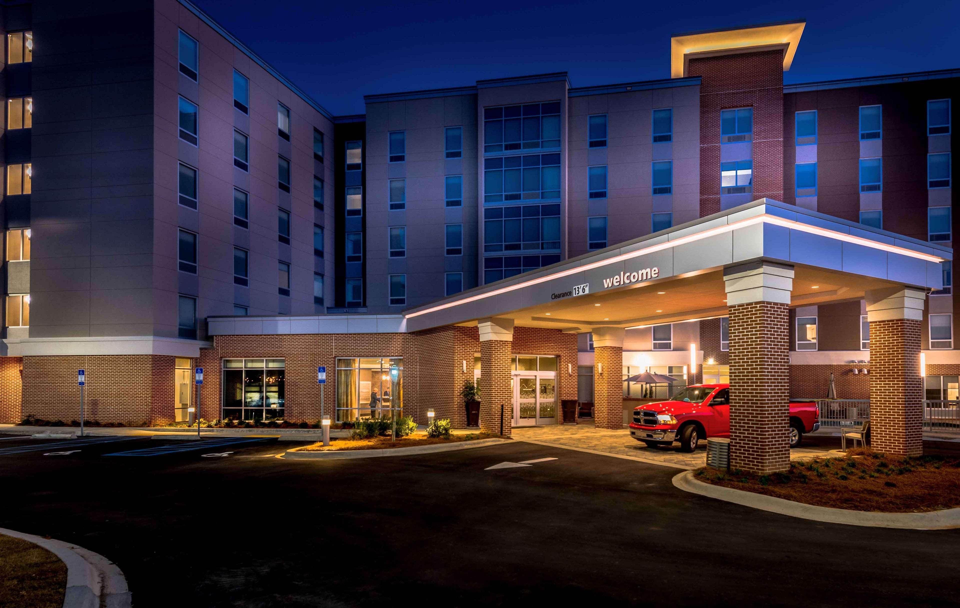 Hampton Inn & Suites Tallahassee Capitol-University Exterior photo