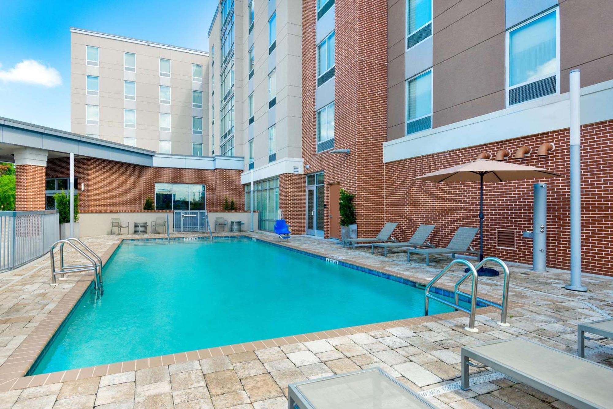 Hampton Inn & Suites Tallahassee Capitol-University Exterior photo